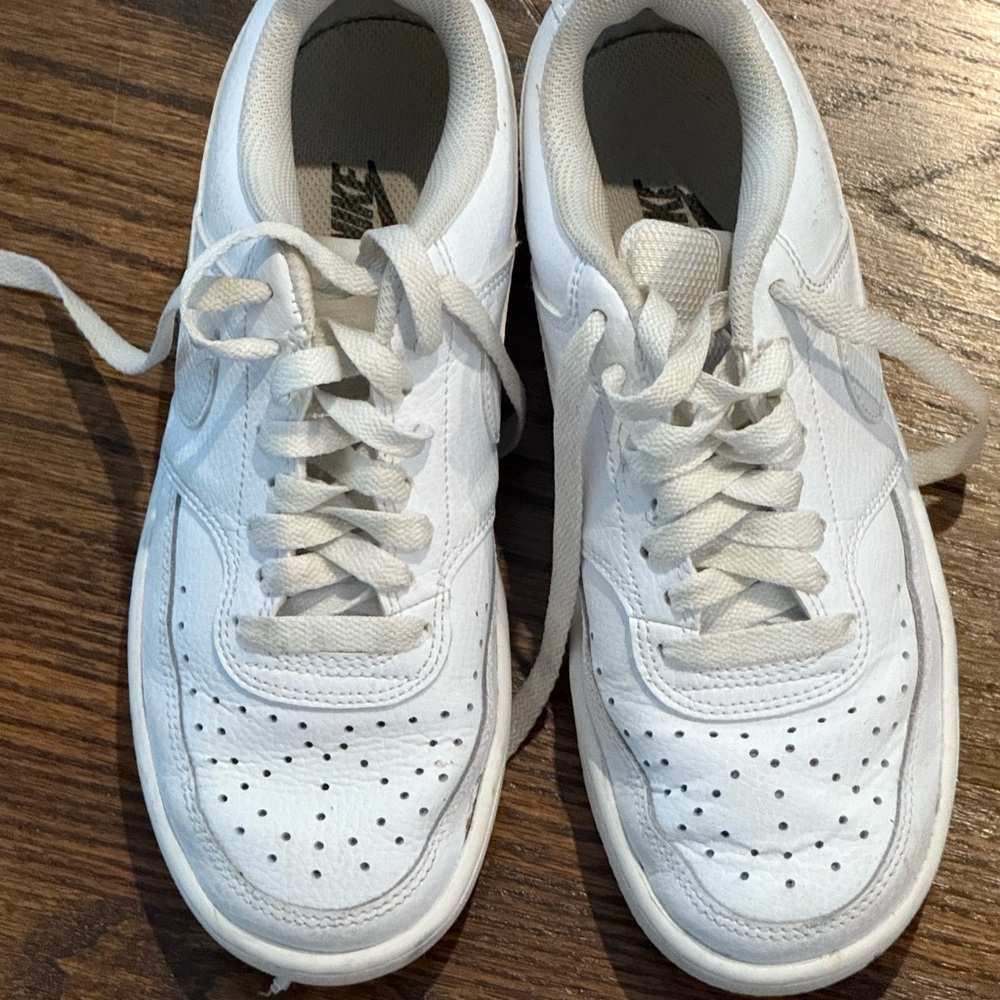 Nike White Sports Sneakers